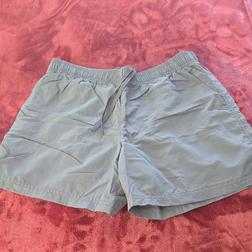 Columbia Gray Casual Shorts with Logo Tag